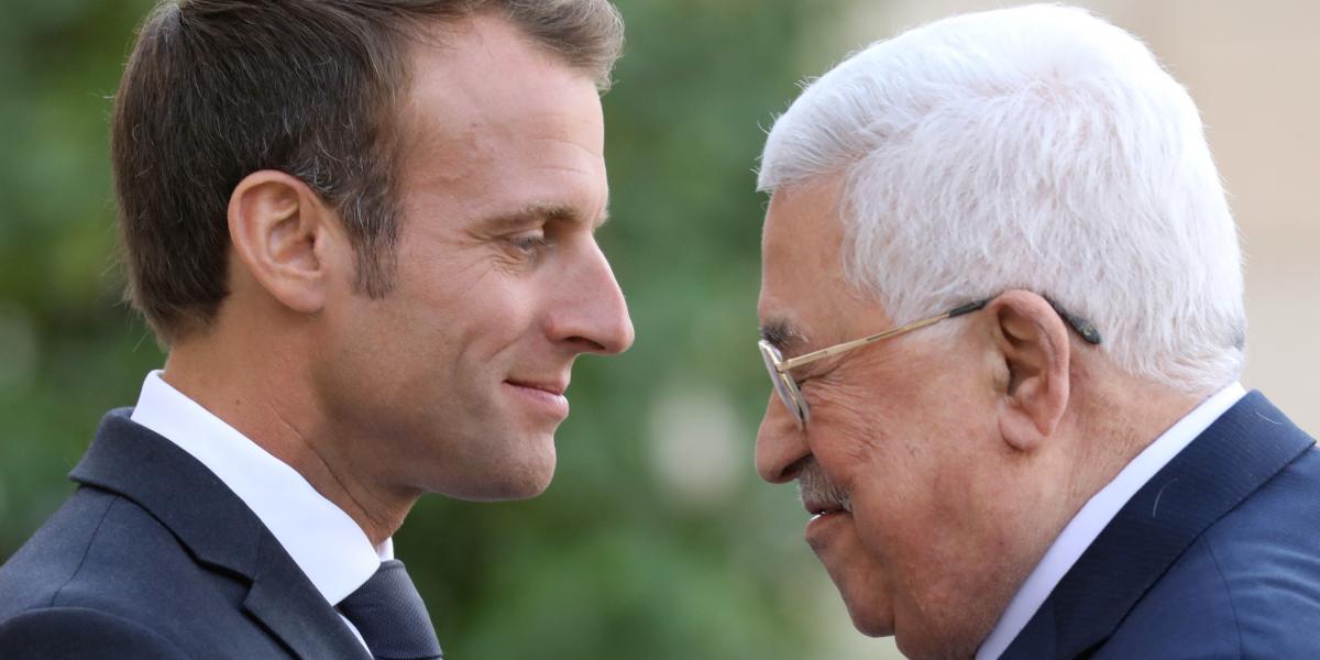Emmanuel Macron francia és Mahmúd Abbász palesztin elnök 2018. szeptember 21-én Párizsban