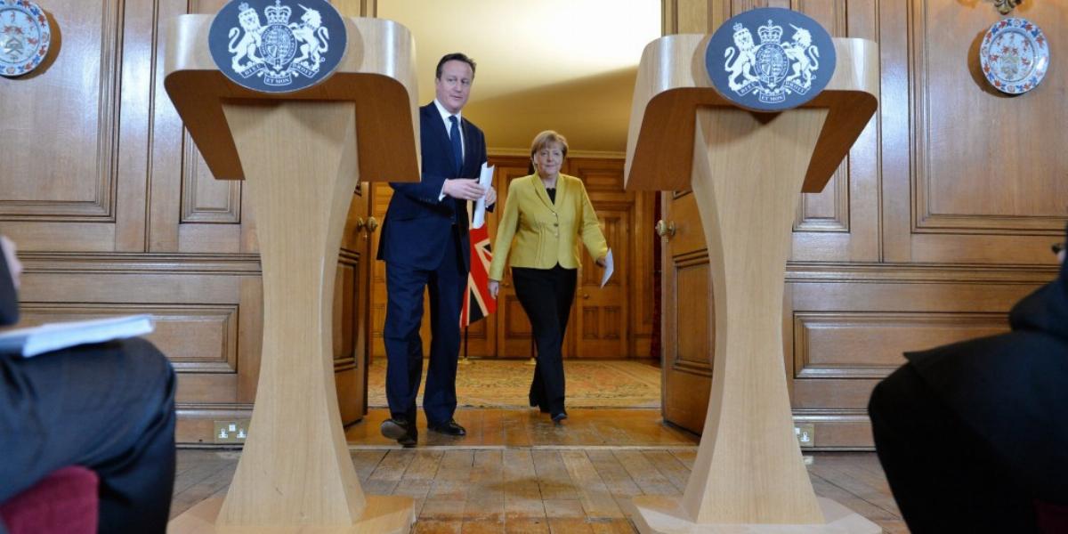 David Cameron és Angela Merkel érkezik a sajtóértekezletre a Downing Street 10-ben FOTÓ: EUROPRESS/GETTY IMAGES