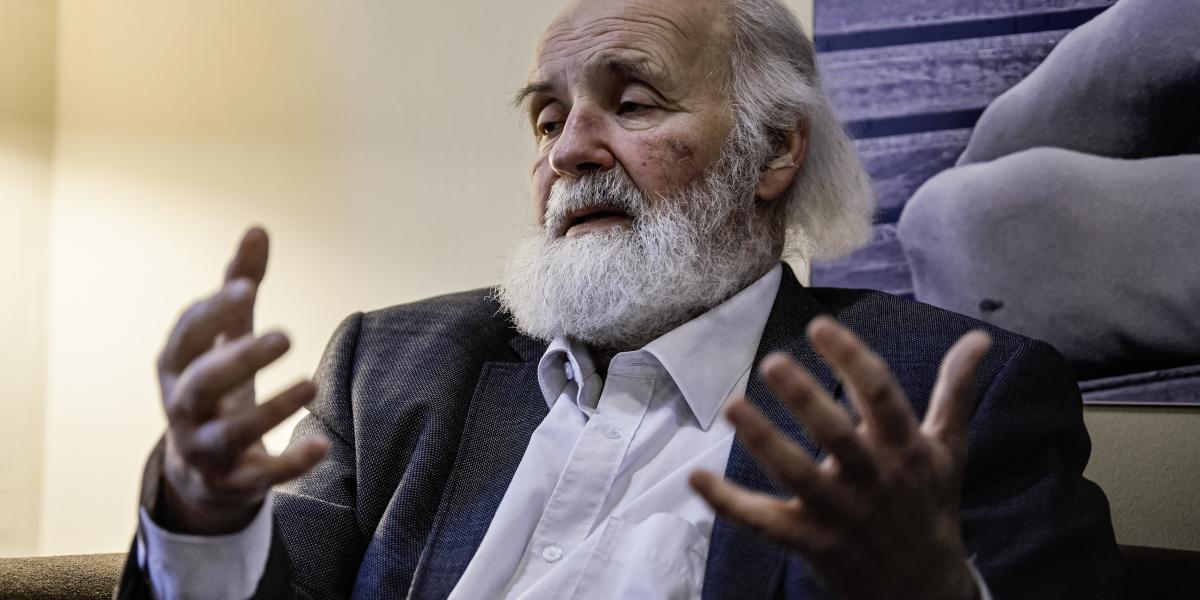 Az ügyészség által kért felfüggesztett börtön abban az esetben áll fenn, ha beismeri a „bűnt”. Iványi azonban nem óhajtja beismerni