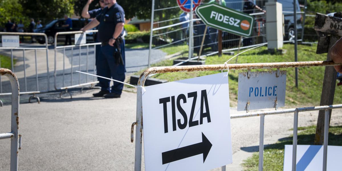 Szombaton Győrben is megismétlődhet, ami szeptember 7-én Kötcsén, rivalizálhat a Tisza Párt és a Fidesz