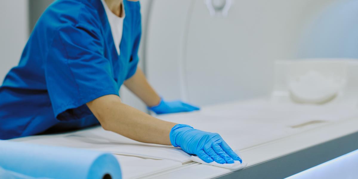 A szolgáltatások felfüggesztése mögött egyre nagyobb arányban az ápolók hiánya áll