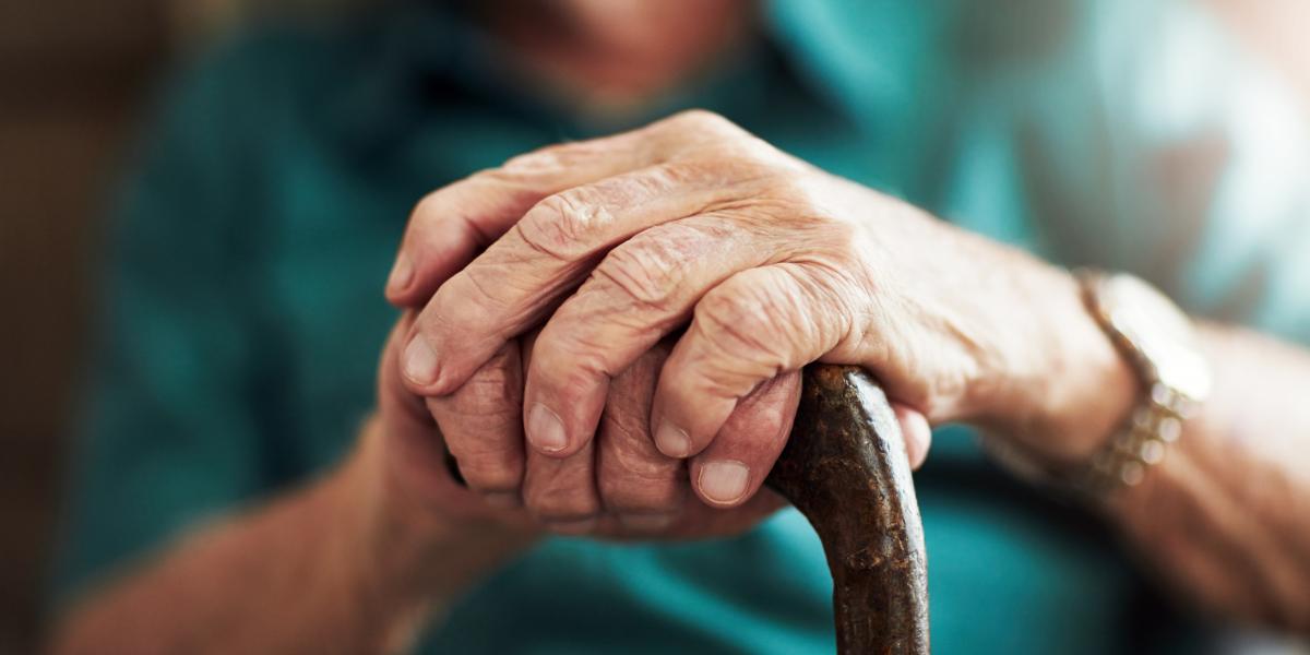 Az amúgy ártatlan idő az elevenbe mélyeszti a karmait