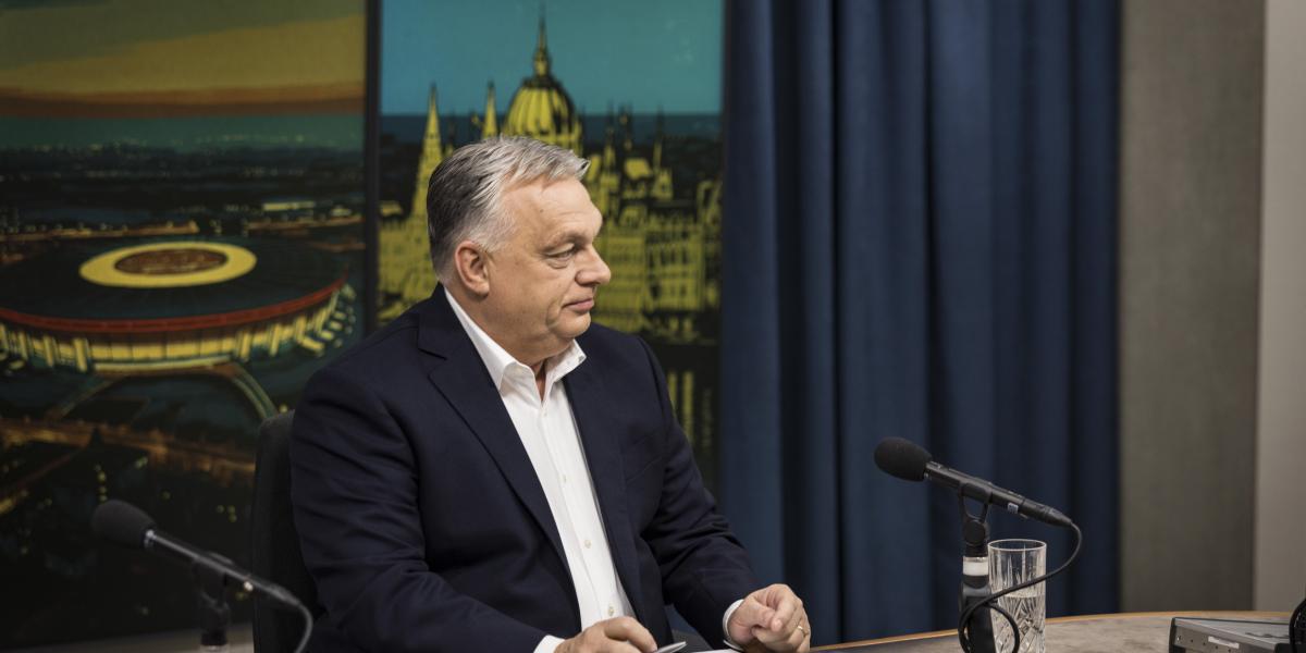 Orbán Viktor miniszterelnök interjút ad a Kossuth rádió óbudai stúdiójában 2025. november 21-én