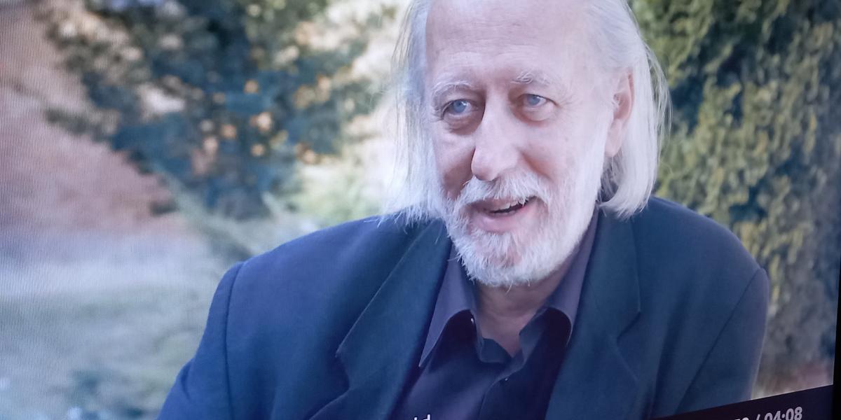 Breier Ádám rendező ­2018-as A báró hazatér című dokumentumfilmjében Krasznahorkai László szeretett városáról, Gyuláról mesél