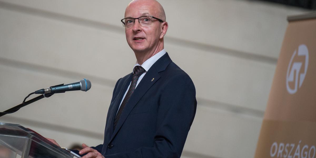 Varga Zs. András, a Kúria elnöke törvényt sértett, amikor felfüggesztette Kovács András kúriai bírót