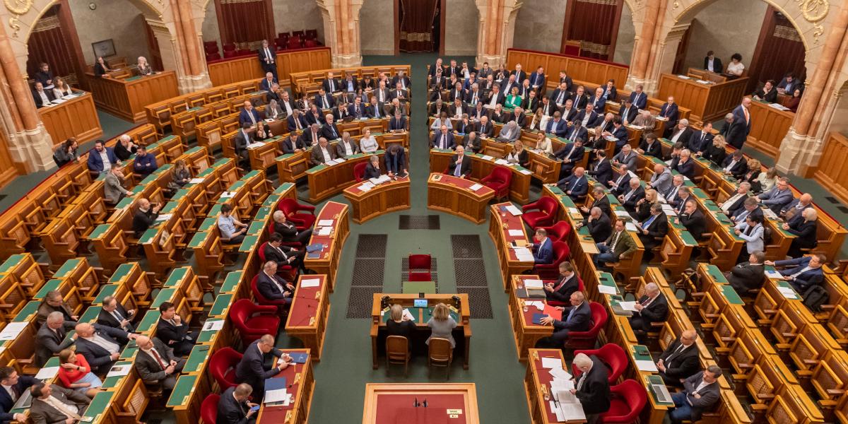 Patkó. A legtöbben 10-nél is kevesebbszer emelkedtek szólásra