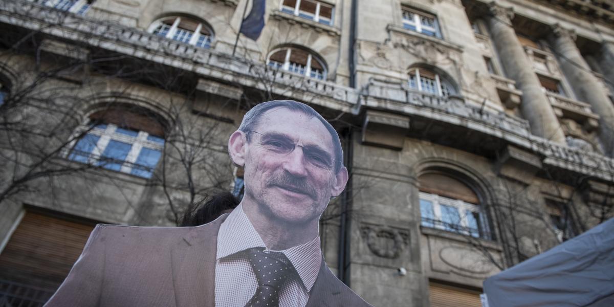 Egy korábbi tüntetés Pintér Sándor tárcájánál. Korábban bőkezűek voltak