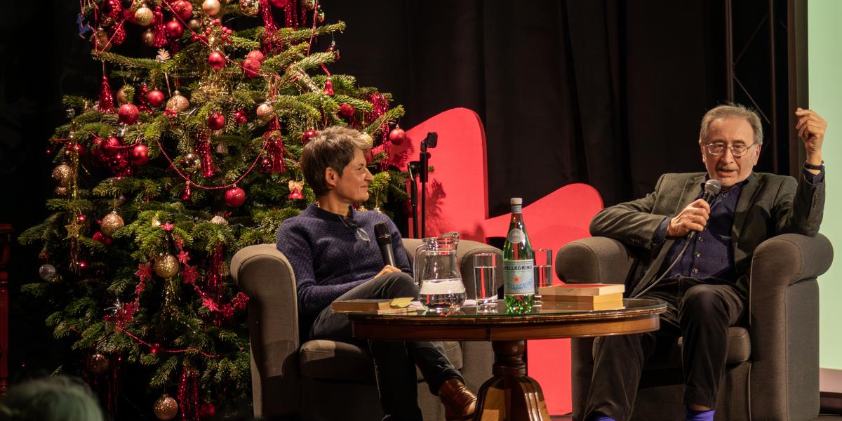 Műfordításaival George Szirtes jelentősen hozzájárult a magyar irodalom angolszász befogadásához