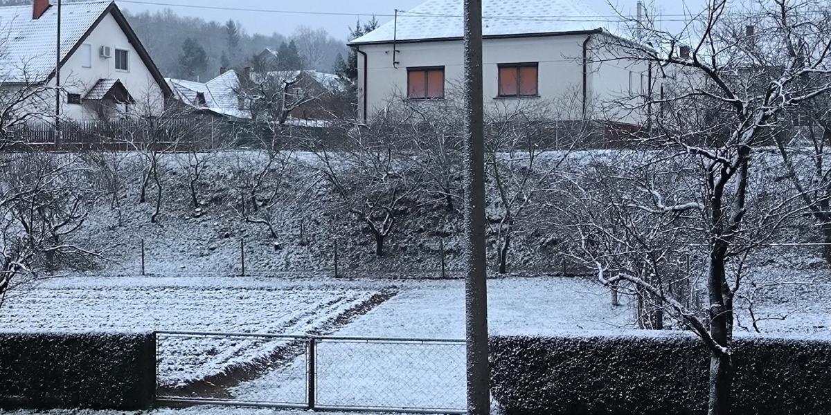 Karácsonyi utcakép Szentgotthárdon. 