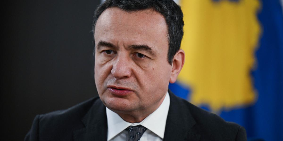 Albin Kurti kormányfőt kompromisszumra képtelen politikusnak tartják, ezért fordult el tőle a többi albán párt