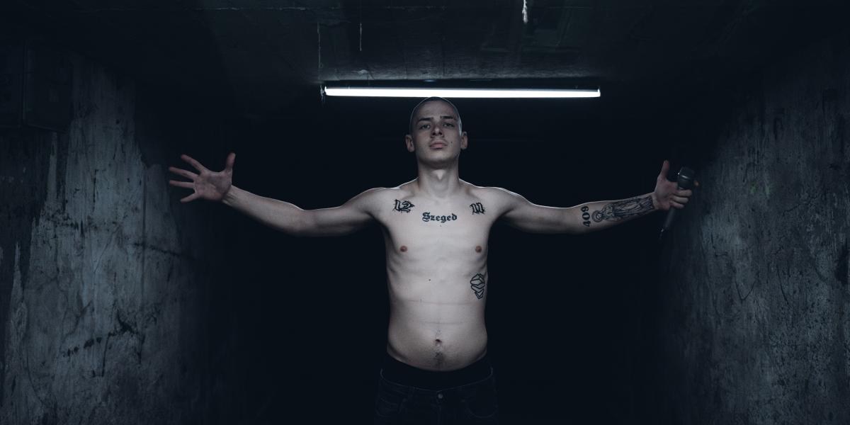 Nem értjük meg jobban ezt az örökké ficánkoló, hiperérzékeny srácot, Szirmai Marcellt