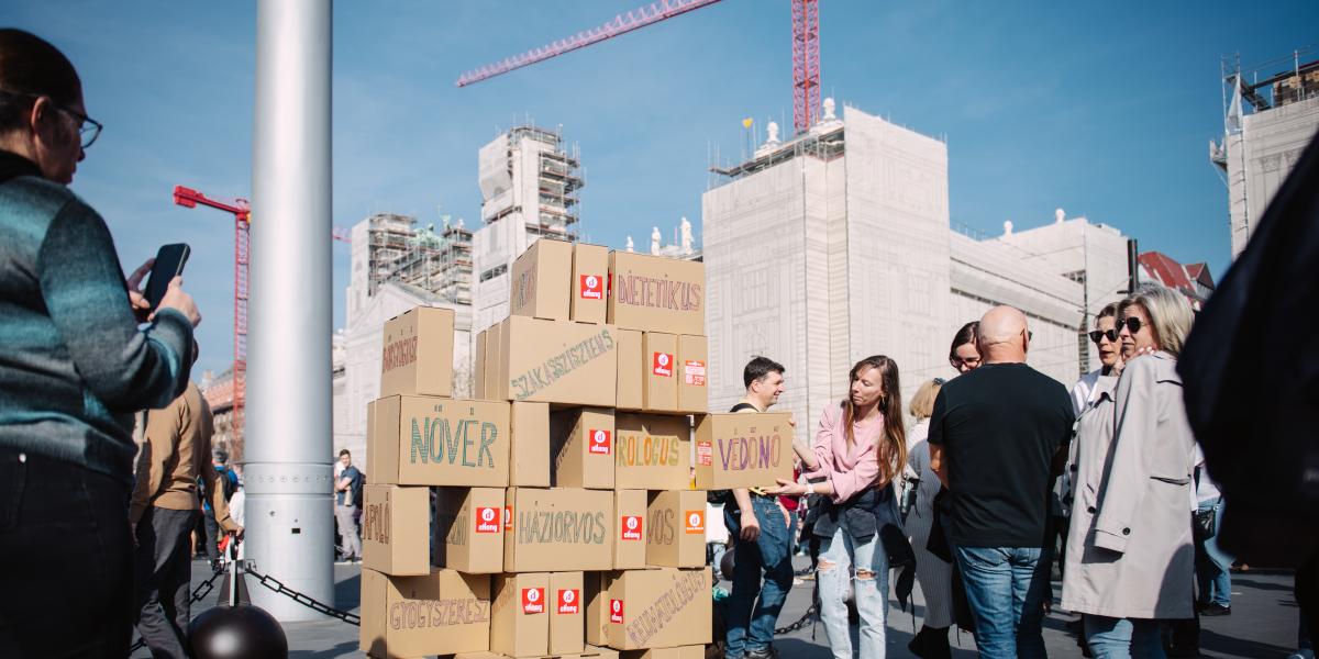 Tüntetés az egészségügy állapota miatt – a kormány nem lép