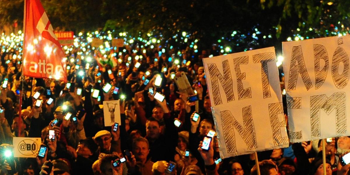 Az október 26-ai, első netadó elleni tüntetés szervezői elszámoltak, költségvetésük ma is nyilvános , a Fidesz mégis fi rtatja, 