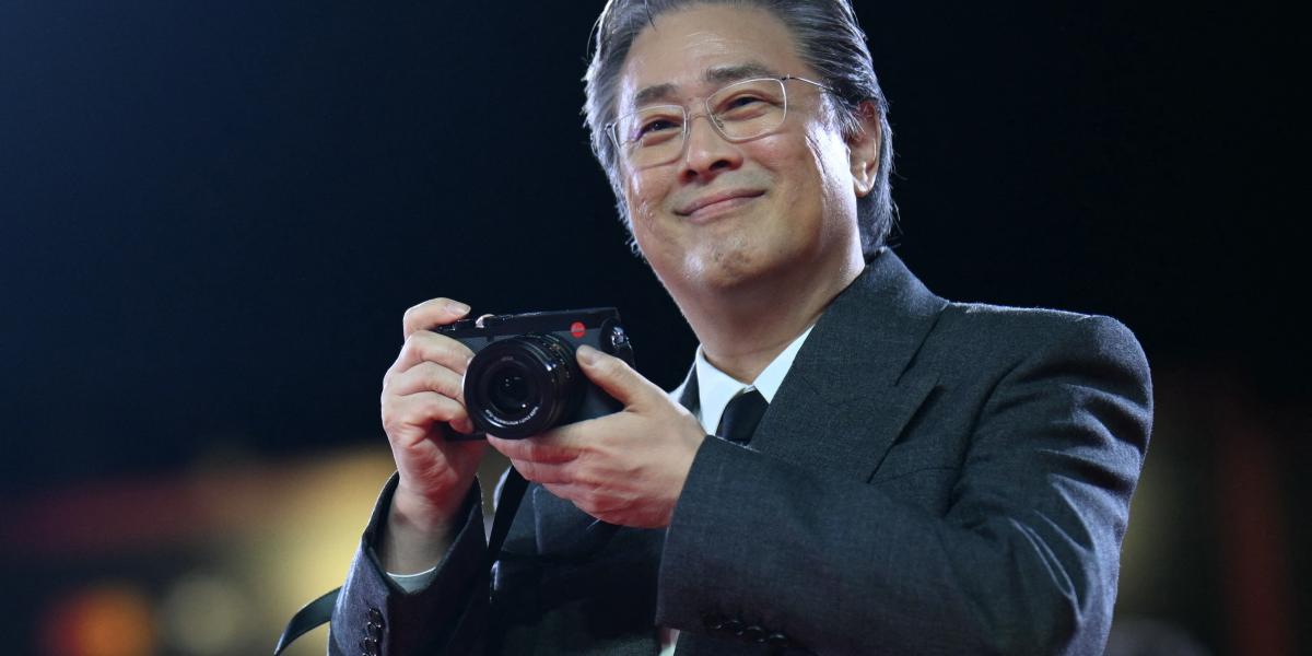 Rövid az út a gazdag kényelemtől, a kényelmes fénytől a küzdelemig. Szerintem ez egy nagyon rövid út – ez az üzenetem