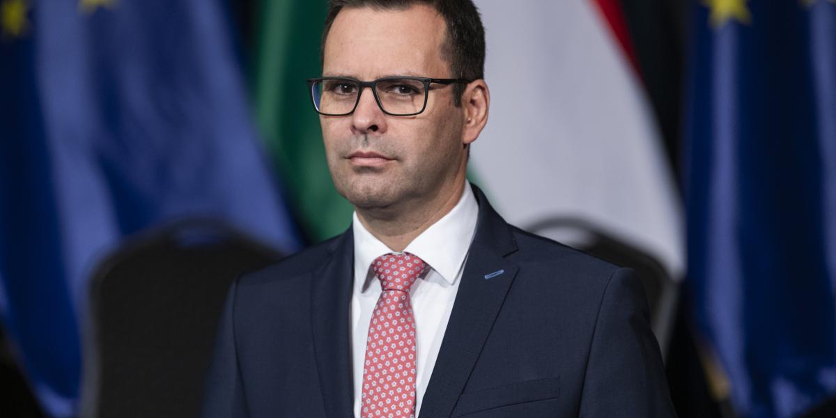 Molnár Csaba, a DK ügyvezető alelnöke felháborodását az váltotta ki, hogy a Medián csupán 1 százalékos népszerűséget mért pártjának