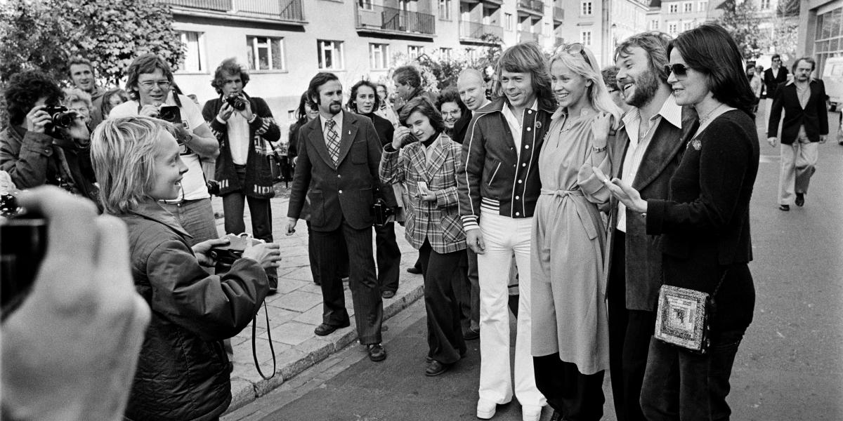 Az ABBA zenekar 1976-ban ellátogatott Lengyelországba. Az Arrival című nagylemezük dalait Varsóban hallhatták először