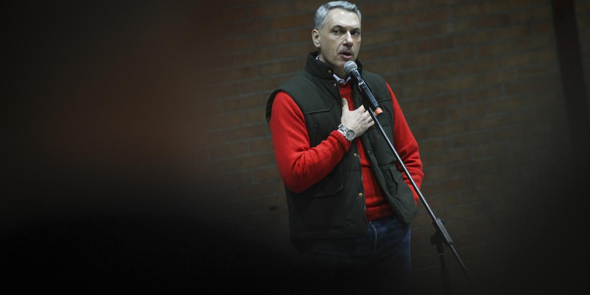 Kényszeredett bocsánatkérés. A miniszter módszeresen felháborít