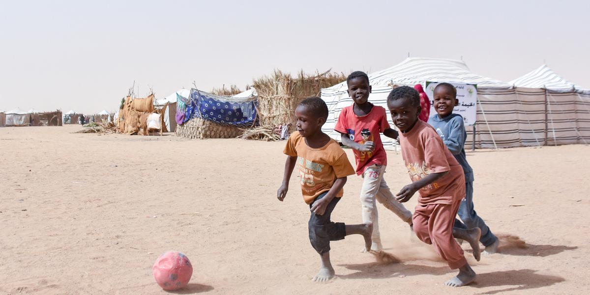A szudáni polgárháborúban eddig 14 millió ember kényszerült elhagyni az otthonát
