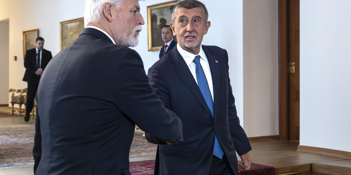 A Petr Pavel elnök és Andrej Babiš kormányfő közötti konfliktus belpolitikai válságot szült
