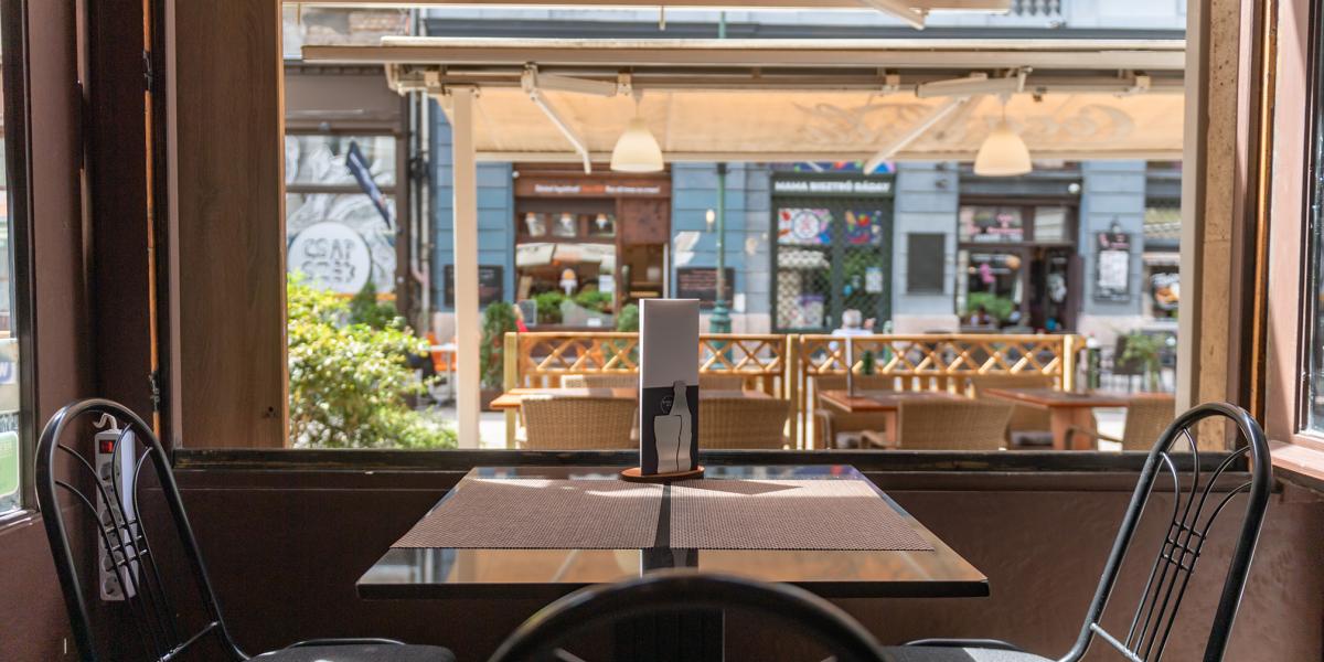 Nem mindegy, hova érkezik a vendég, egyelőre csak az éttermek gondjai látszanak enyhülni. A rendezvényszervezők továbbra is szenvedhetnek 