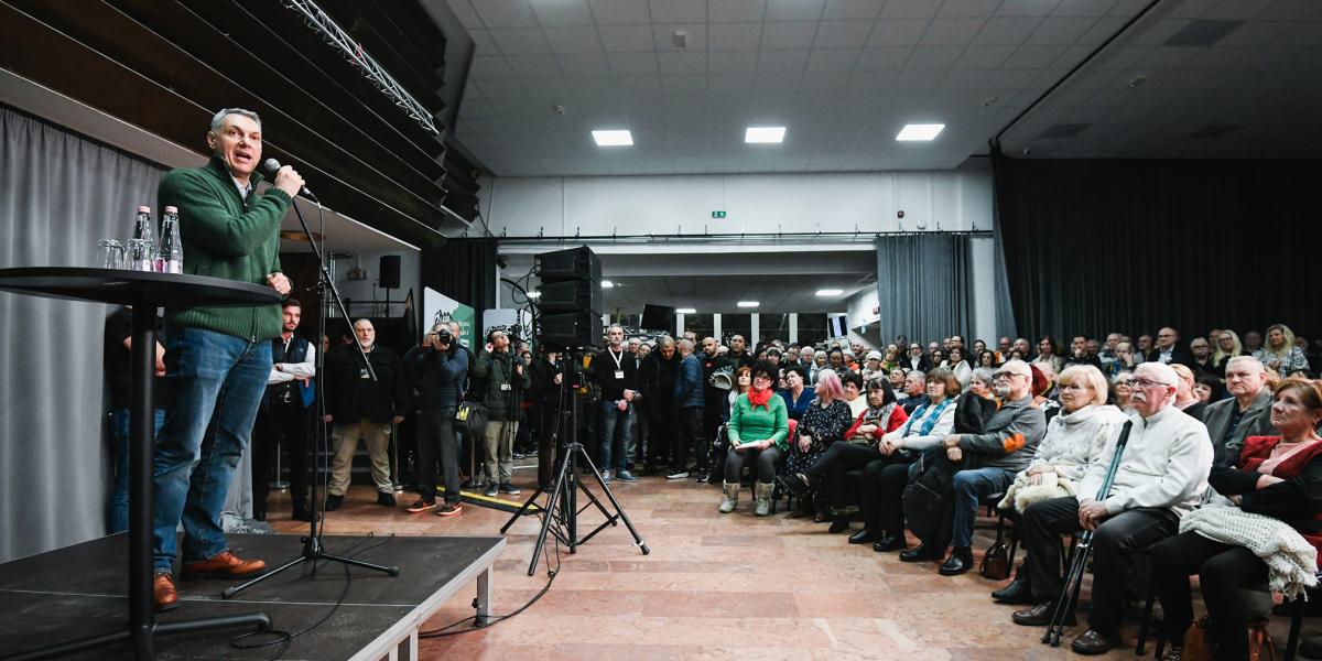 Lázár Jánost Gyöngyösön nem várták tárt karokkal