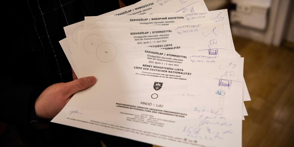 A nemzetiségi lista szavazólapjai 2022-ben. Könnyen lehet, hogy most ezek kidobott voksok lesznek