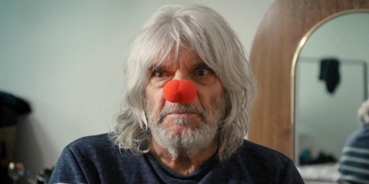 Hobo, a hazai
kulturális élet
egyik ikonja –
az Úton lenni
boldogság című,
róla szóló dokumentumfilm
egy
koncertfilm és
egy portréfilm
furcsa hibridje