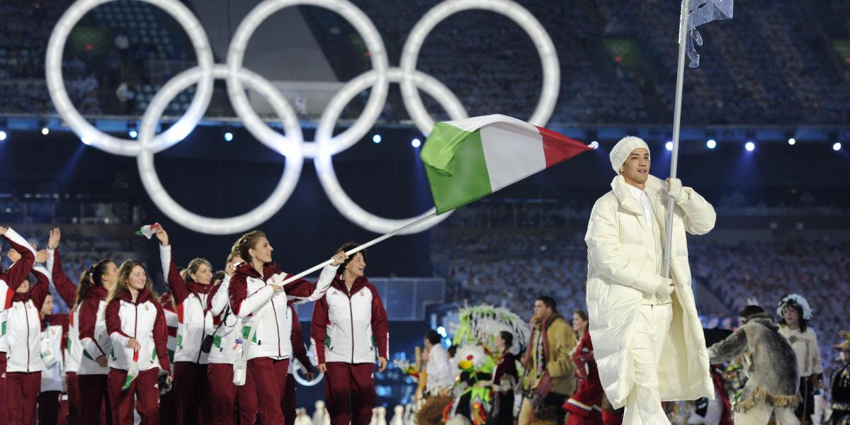 A magyar küldöttség a téli olimpia nyitóceremóniáján