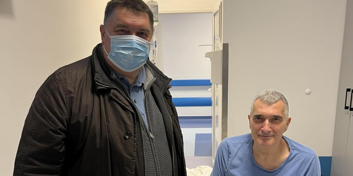 Becsó Zsolt és Farkas Attila pásztói polgármester a Jahn Ferenc Kórházban február 22-én 