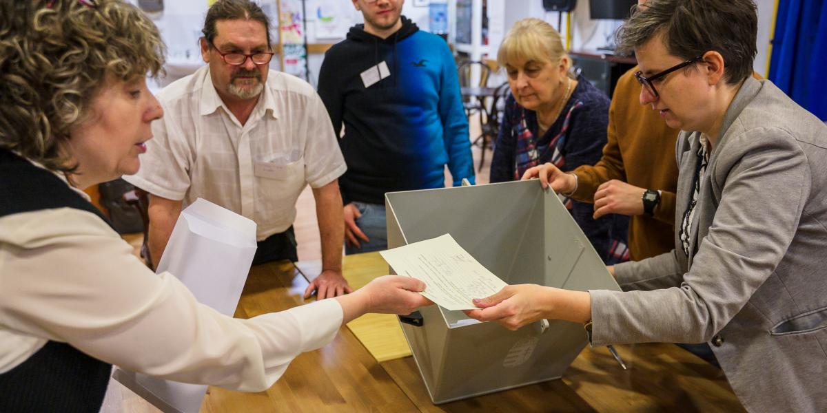 Levélszavazatok számlálása Budapesten a 2022-es EP-választásokon 