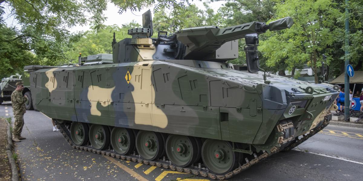 Egy Hiúz páncélos a Városligetben. A magyar terv nincs fókuszban