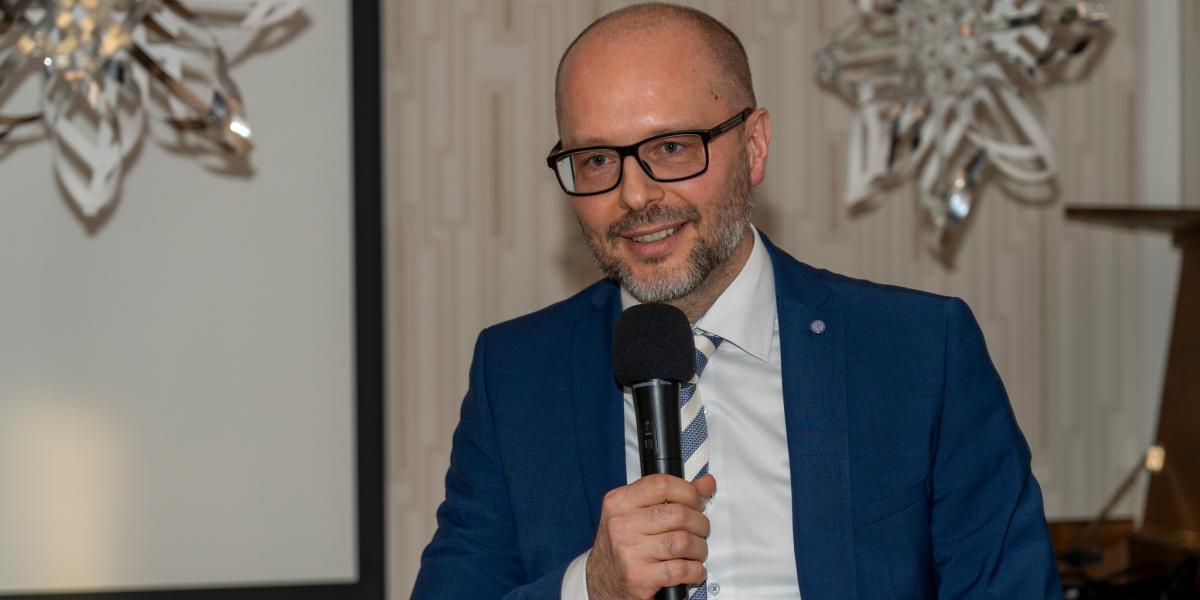 Ézsi Robin - Korábbi felvétel 