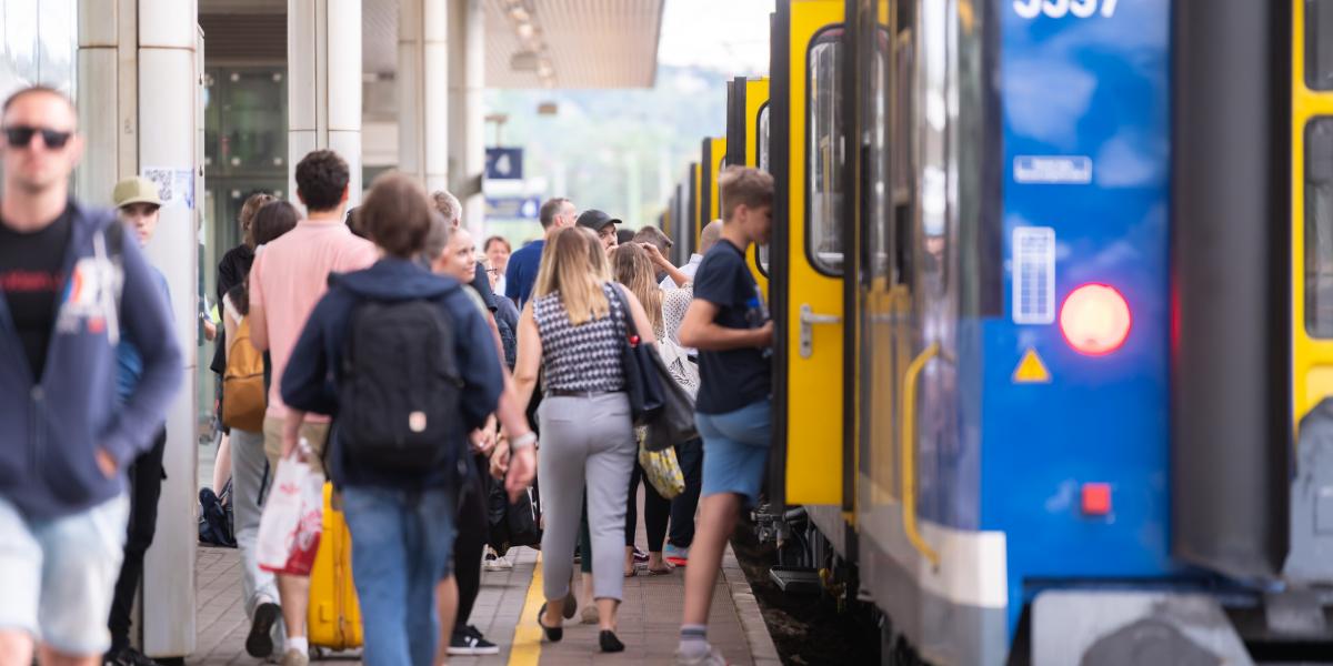 A MÁV azt kéri, hogy az utasok előre váltsák meg a menetjegyüket