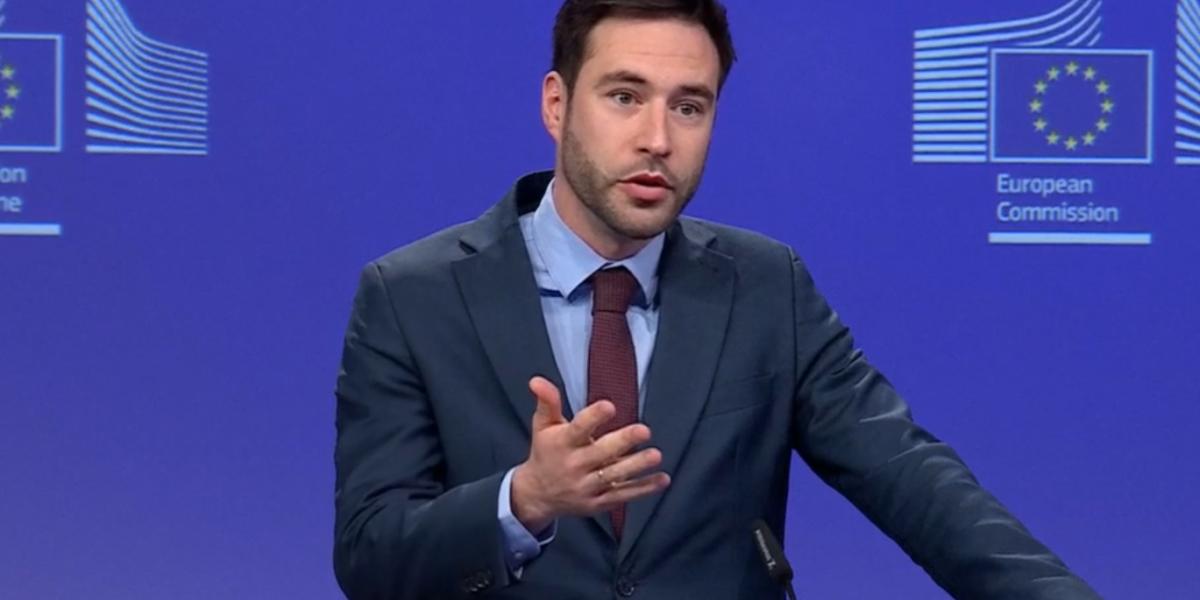 Thomas Regnier, az Európai Bizottság szóvivője március 16-án Brüsszelben 
