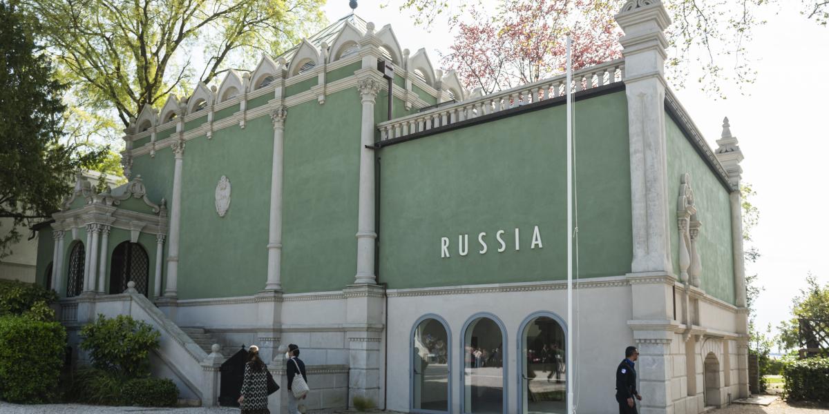 A hamarosan megnyíló pavilonban több mint ötven fiatal zenész, költő és filozófus vesz részt Oroszországból és más országokból