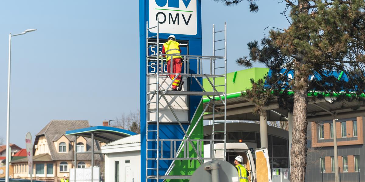 A „védett”, valamint a „piaci” üzemanyagárak közötti különbség egyre nő