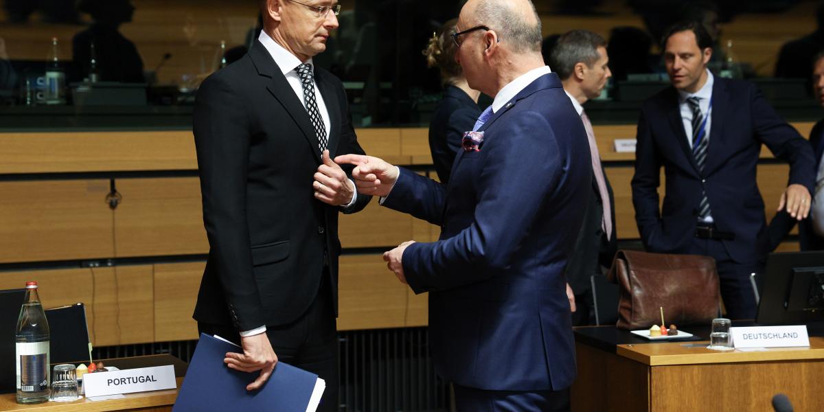 Szijjártó és horvát kollégája a külügyi tanács egyik tavalyi ülésén. Moszkvába is megy az információ