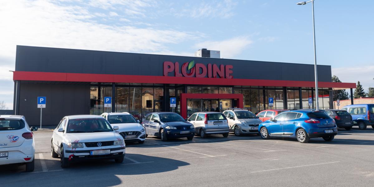 Bevásárlóközpont Pélmonostorban 