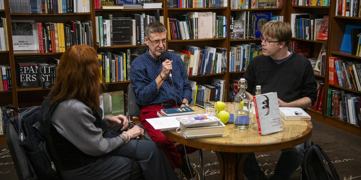 „Interjút csak akkor készítek, ha valami, valaki tényleg érdekel. Az interjú akkor lesz jó, ha érzi az olvasó, hogy a kérdező és a válaszoló akar valami személyeset mondani, és van is mondandójuk egymás számára”