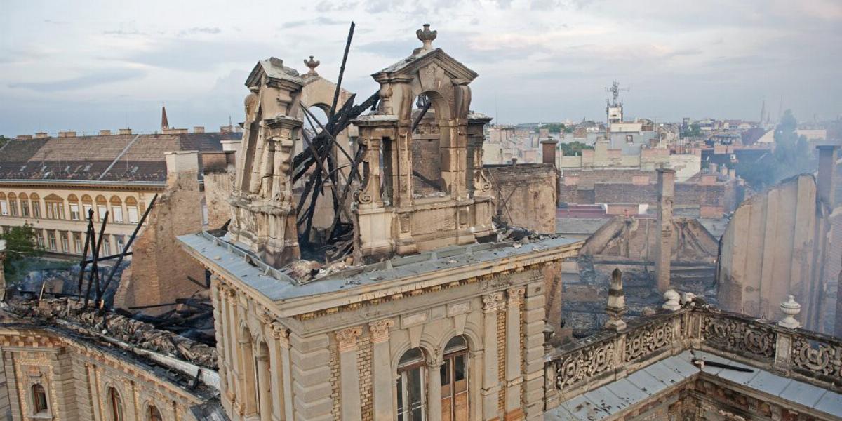 Építési munkának minősítették az Andrássy úti tüzet. FOTÓ: MTI/LAKATOS PÉTER