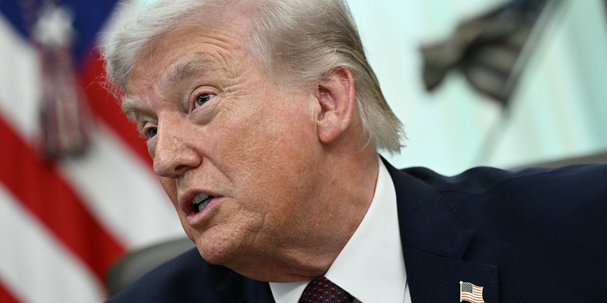 Donald Trump a Fehér Ház Ovális Irodájában, Washingtonban, 2026. március 31-én.