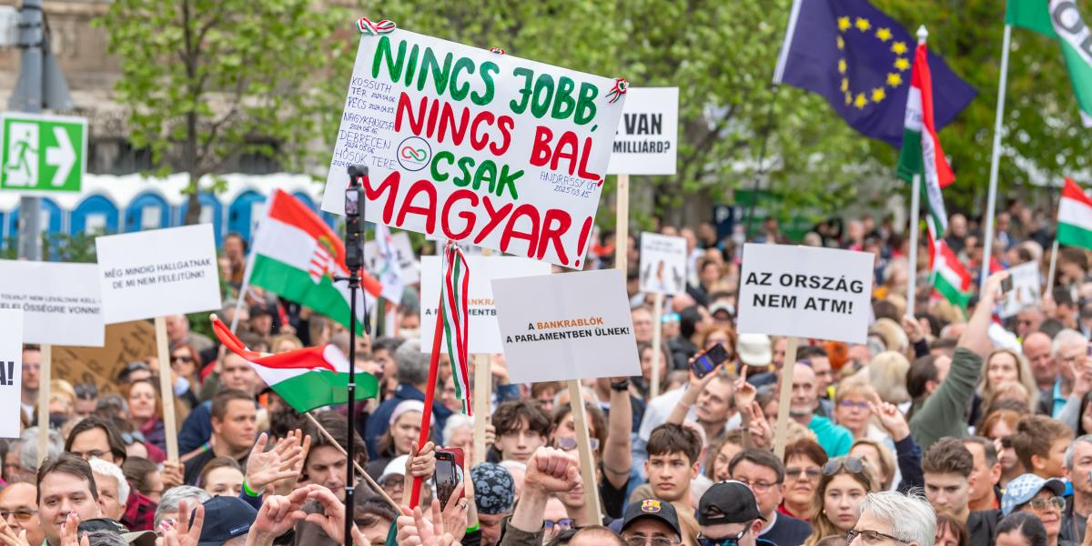 A Tisza Párt eredményvárója 2024-ben. 