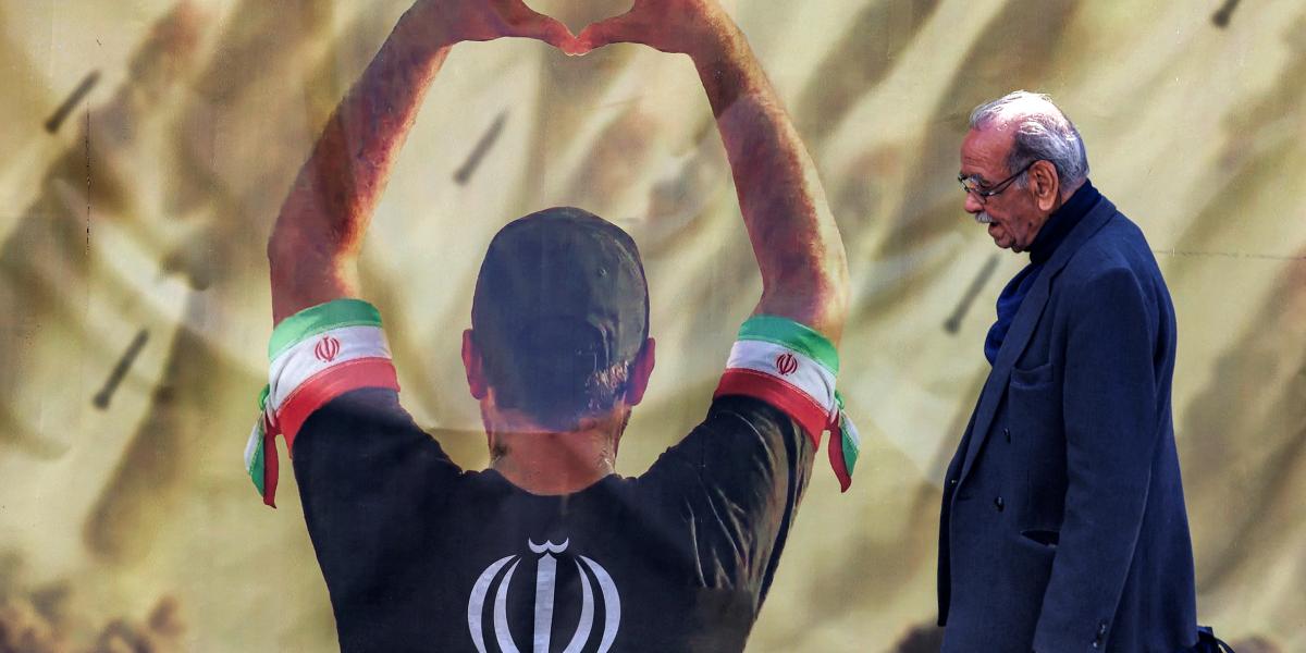 Teheráni utcakép 2026. április 2-án