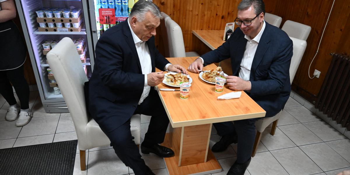 Orbán Viktor és Aleksandar Vučić barátsága politikai érdekvezérelt. Ha Orbán bukik, az szerb barátja helyzetét is megrendítheti