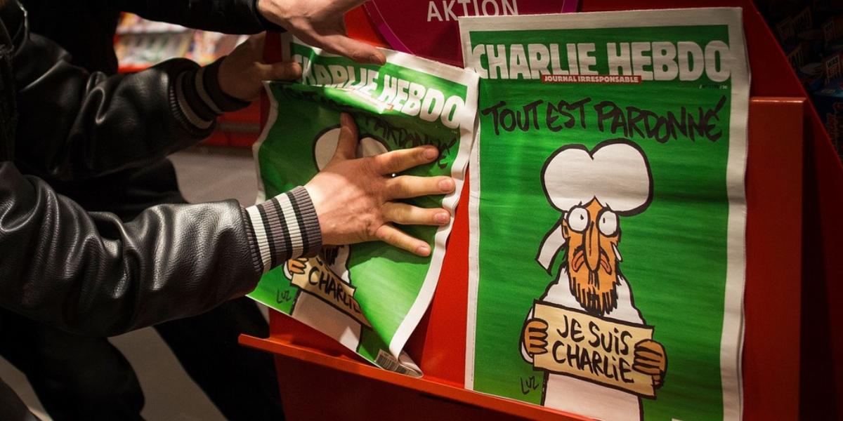 A Charie Hebdo címlapja Mohamed karikatúrájával. FOTÓ: Getty Images