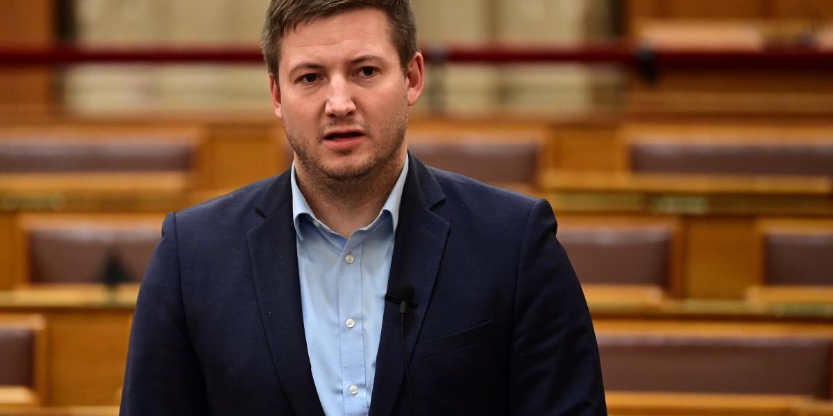 Farkas Örs a parlamentben – korábbi felvétel