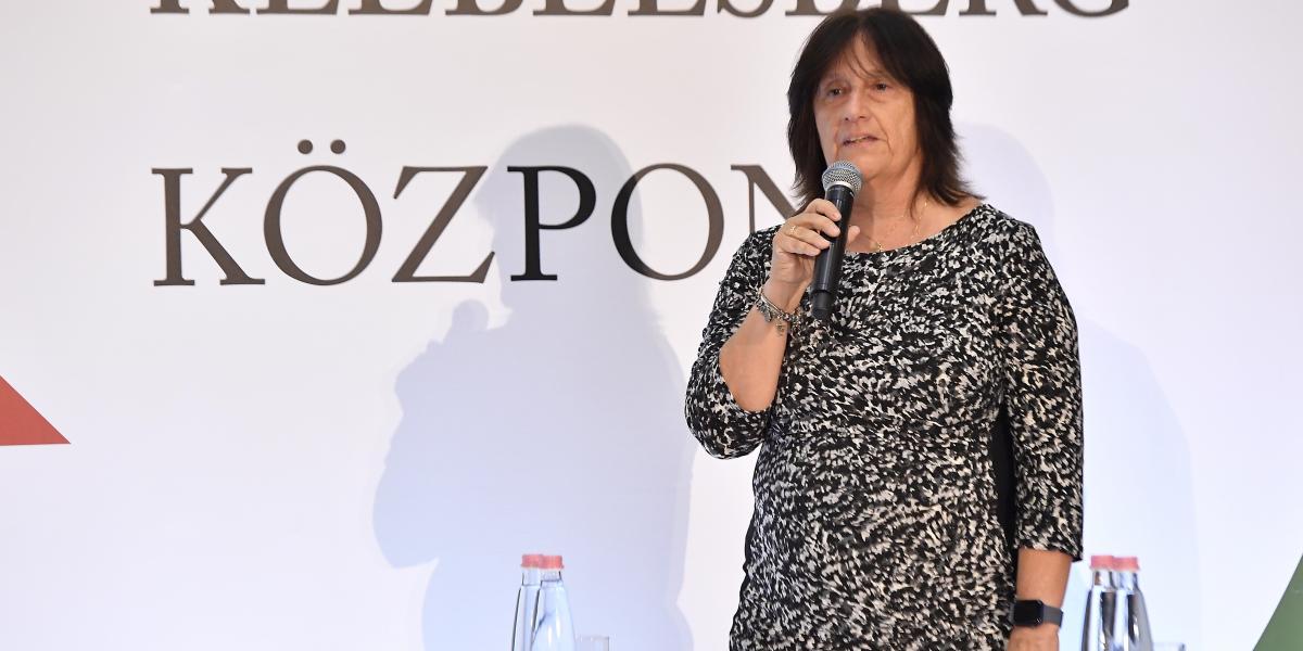 Hajnal Gabriella, a KK vezetője. „Megfelelő időben” tájékoztatnak