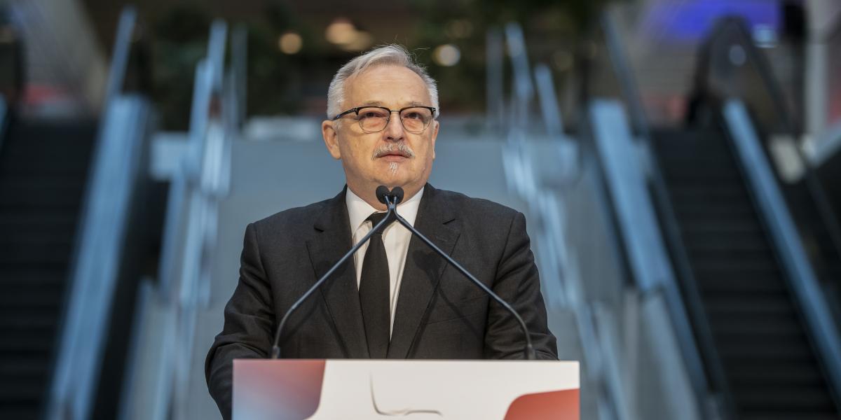Hernádi Zsolt meglátása szerint a cég számára több idő szükséges a tengeri kőolajra való átállásra