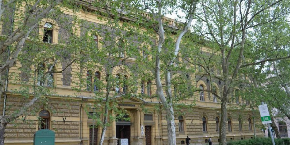A Szegedi Törvényszék épülete - Korábbi felvétel 