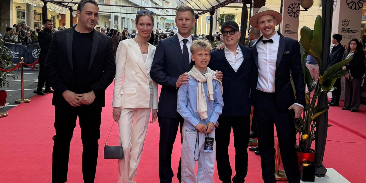    Magyar Péter és a Tavaszi szél stábja a Riviéra Nemzetközi Filmfesztiválon  